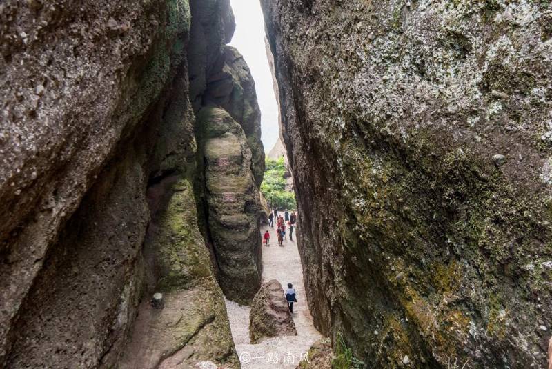 河源龙川霍山广东的小丹霞山（龙川霍山风景区旅游攻略）