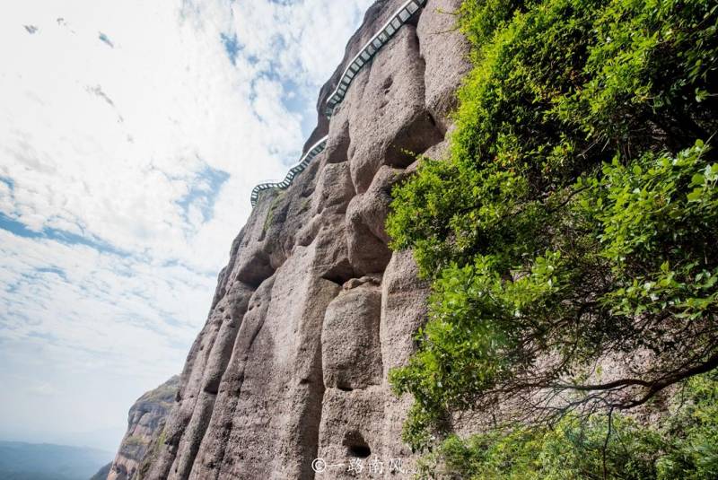 河源龙川霍山广东的小丹霞山（龙川霍山风景区旅游攻略）