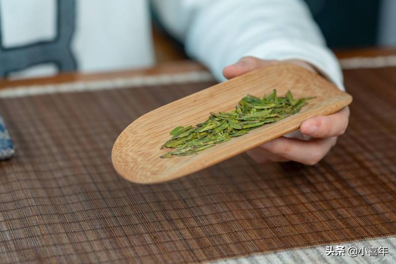 通用的龍井茶泡茶簡易法（龍井茶的沖泡方法和步驟）