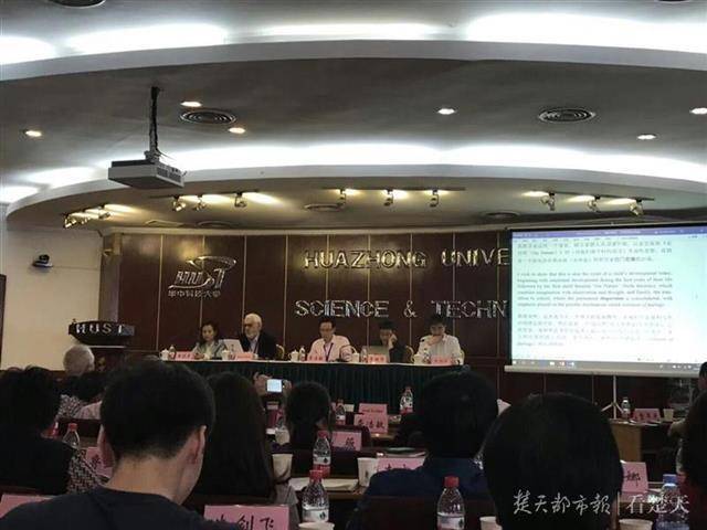 莫言评价余华中学gai溜子造型（余秀华儿子上华科大了吗）