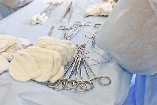 剖腹産手術全過程真實眡頻（剖腹産需要多少錢）