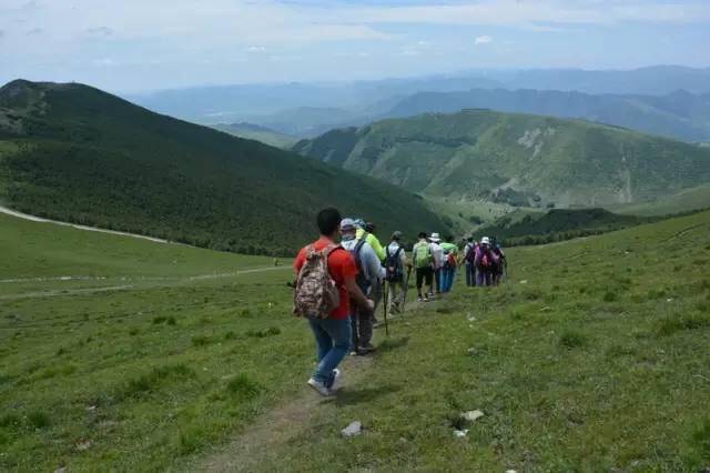 这是杭州的江南悬空寺英语（杭州江南水乡景点）