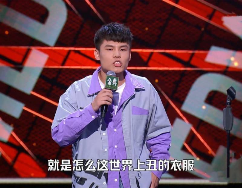 “岳云鹏军训分鹏”爆笑上演，网友惊呼，长得太像！周杰伦版军训新生紧随其后走红网络。