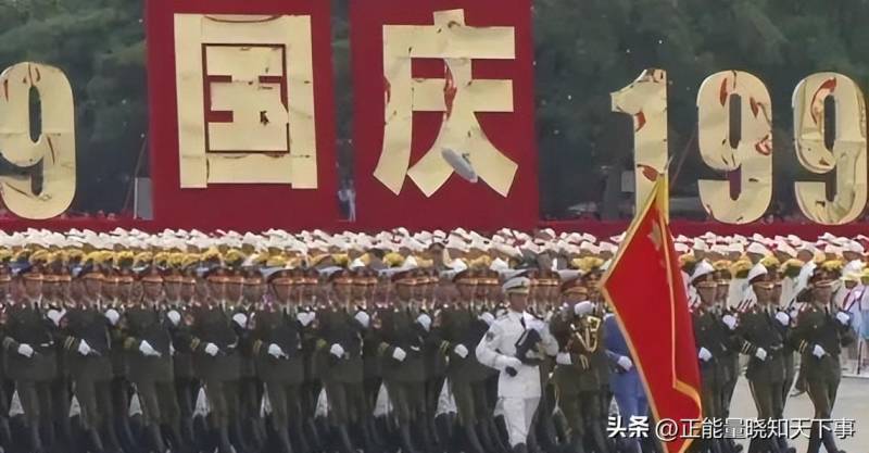 中外女兵阅兵合集，我国女兵英姿飒爽，阅兵纪录片见证威武之师，世界各国女兵风采大展。