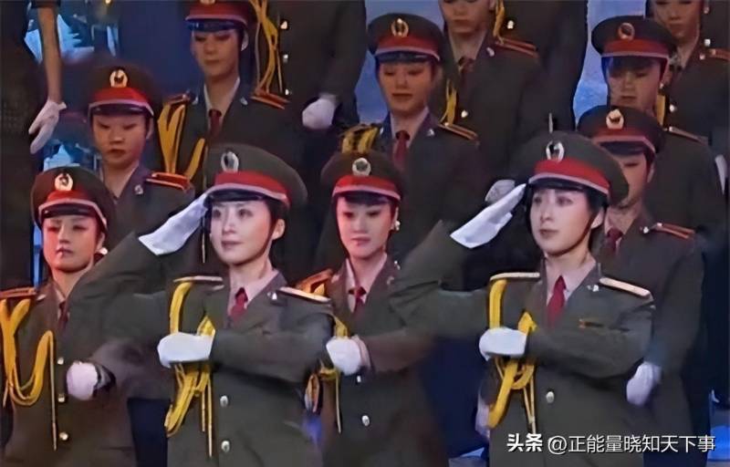 中外女兵阅兵合集，我国女兵英姿飒爽，阅兵纪录片见证威武之师，世界各国女兵风采大展。