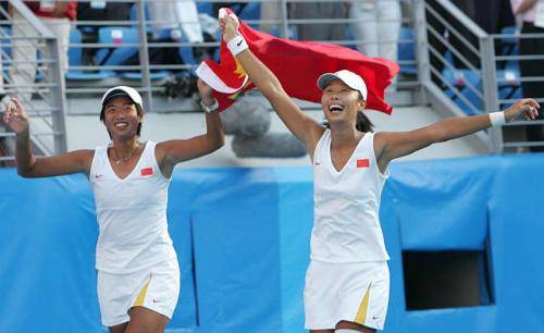 李婷與孫甜甜，雅典奧運會女子網球雙打冠軍，中國網球的初代金花傳奇