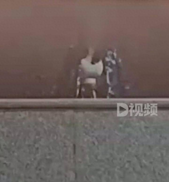 潍坊科技学院军训跳舞传闻澄清，校方回应从未组织，视频人物非本校人员，已报警处理
