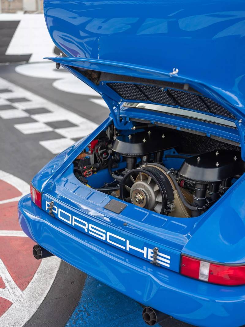 CHAMPCAR的微博，复古风采重现，回顾1974年保时捷911 RSR IROC赛道传奇