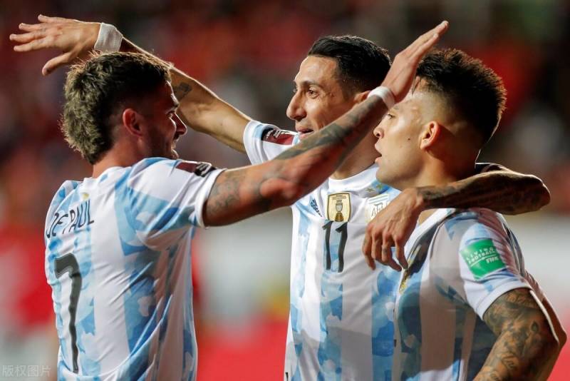 阿根廷VS智利，激情對決！迪馬利亞世界波領啣，勞塔羅破門，阿根廷2-1險勝智利，刷新連續28場不敗紀錄！