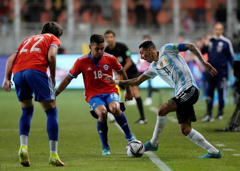 阿根廷VS智利，激情对决！迪马利亚世界波领衔，劳塔罗破门，阿根廷2-1险胜智利，刷新连续28场不败纪录！