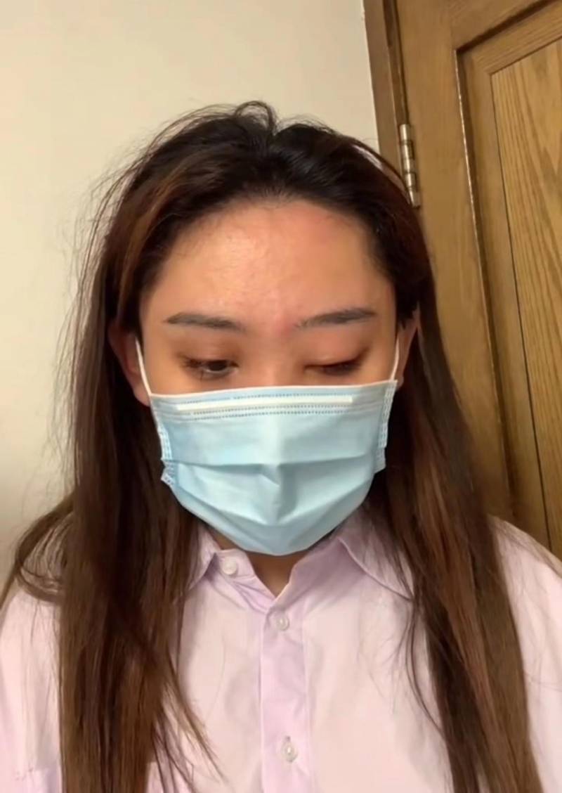 姜白鹤的微博引发热议，勇敢披露性侵遭遇，医生诊断仍为处女，坚称自己被侵犯权益不容忽视。