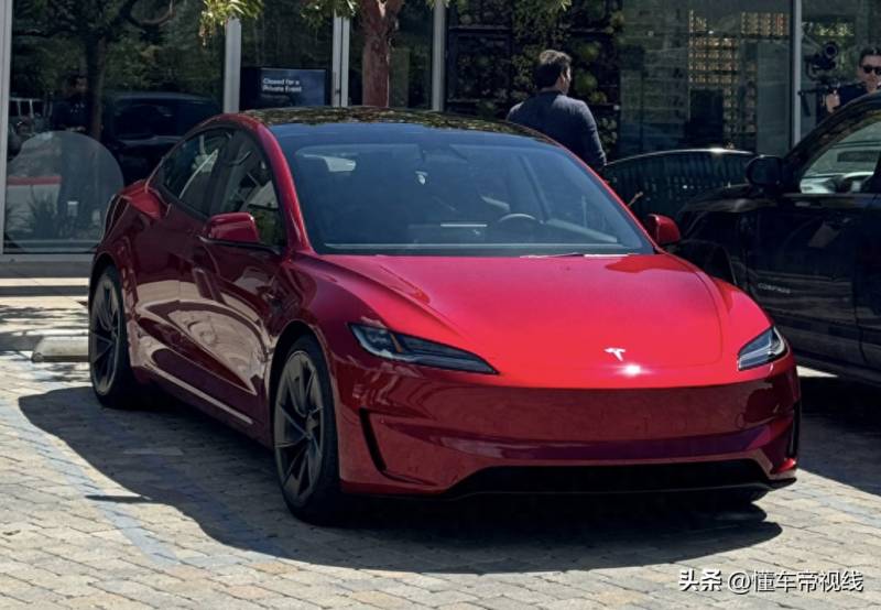 特斯拉Model 3升级版亮相，搭载第四代驱动单元，售价约38万元起