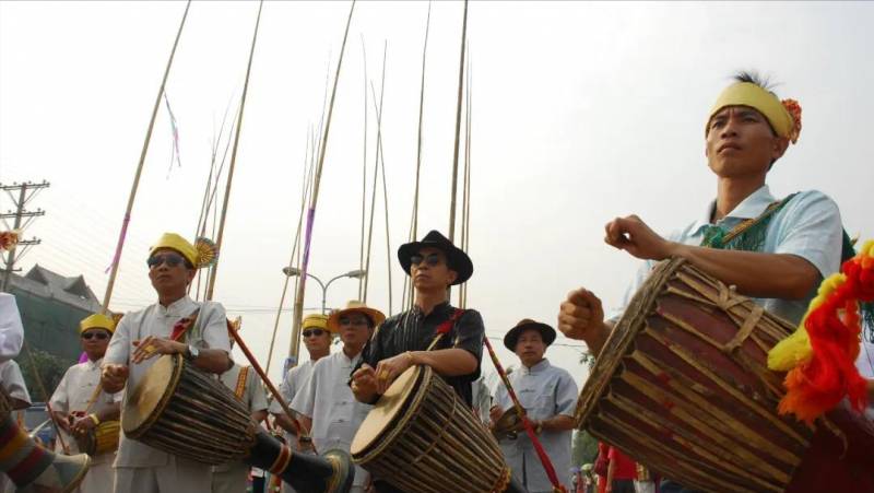 象脚鼓传承千年，揭秘傣族“象脚鼓”，宗教舞蹈与传统音乐的灵魂之作