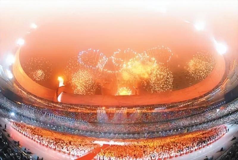 2008年北京奥运会开幕式CCTV版与NBC版，东西方视角下的奥运盛宴