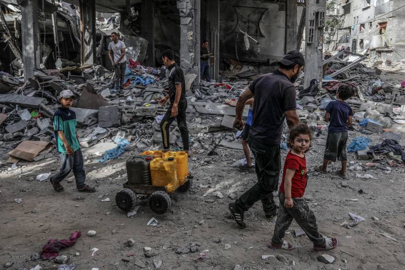 巴勒斯坦哈马斯组织发布人质影像，加沙停火谈判遭遇新动态