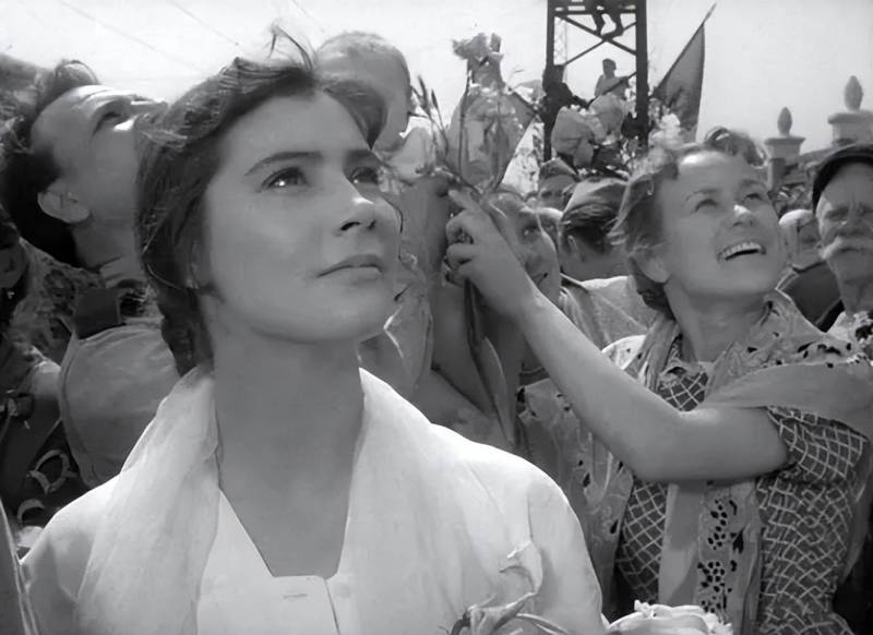 上世纪50年代苏联老电影《雁南飞》，影响几代人的经典之作，1958年封神至今传唱不衰