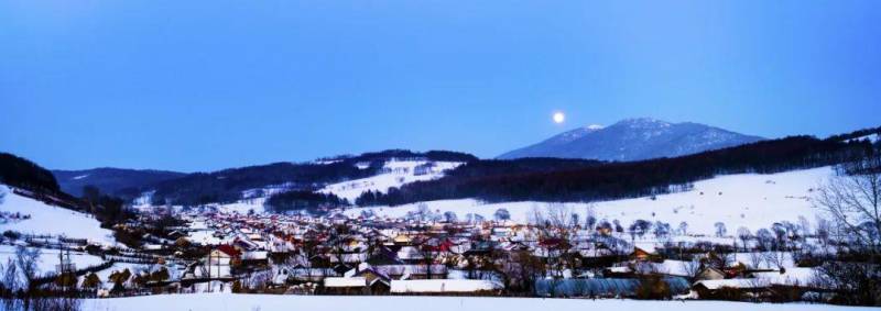 儿歌《小雪屋》唤醒童年记忆，梦幻冰雪世界在吉林雪村等你来治愈！冬日温情，与童趣相遇。