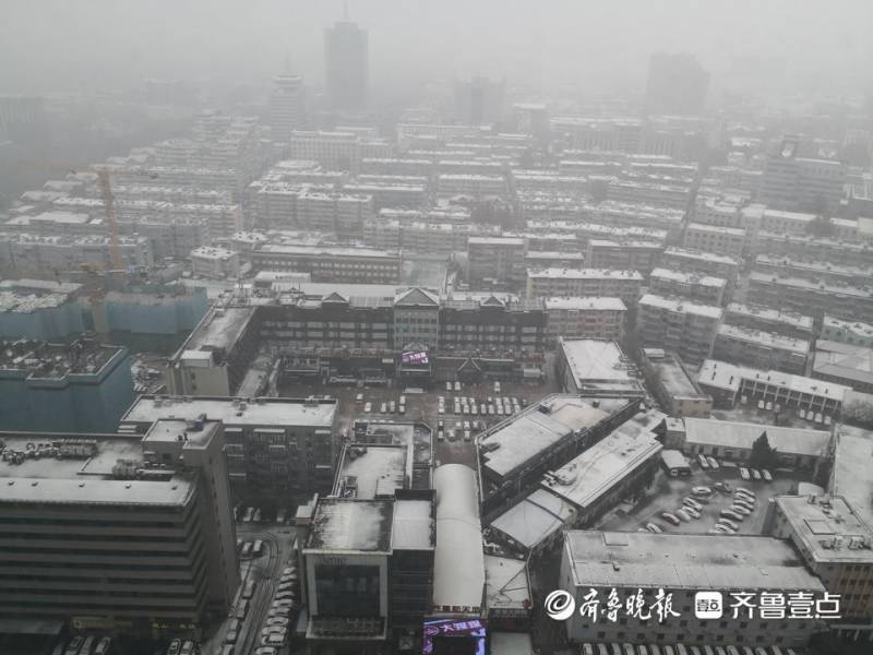 互联网情报站的热闻|威海雪势惊人！山东最大积雪深度纪录被刷新，达到74厘米