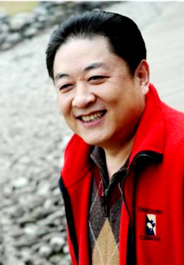 演员刘斌离婚后，勇敢面对人生新篇章，3次婚姻留3个宝贵儿女