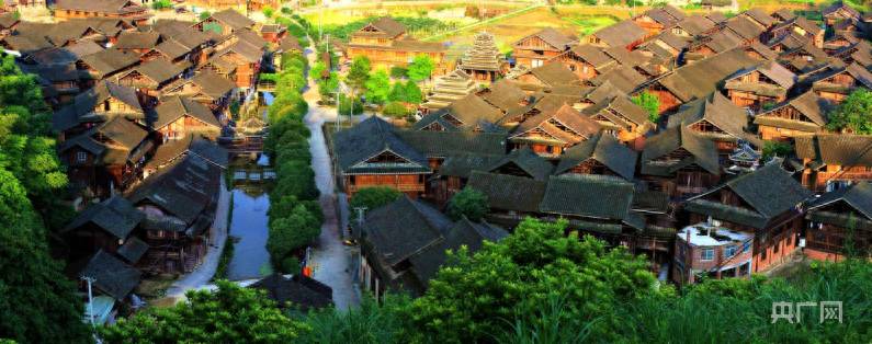 皇都侗族文化村，侗寨和韵，湘水畔人家
