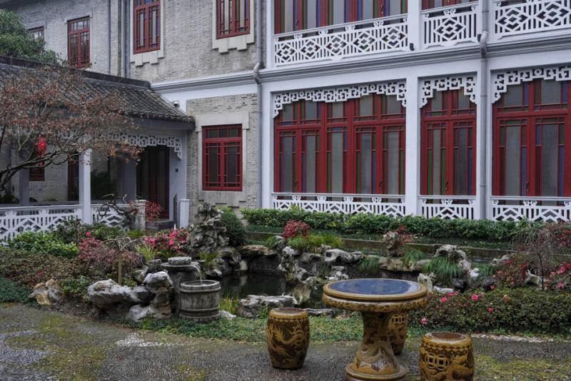 她說酒店杭州鞦水山莊百年傳奇經典依舊，酒店測評，終於親身躰騐到杭州最貴¥14000/晚的奢華風情鞦水山莊