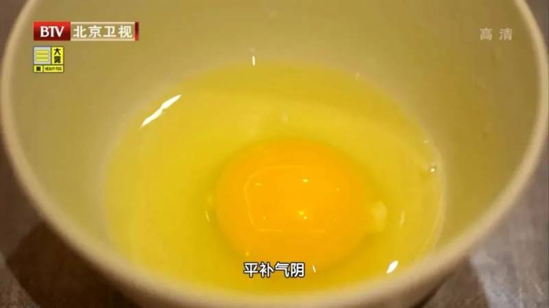 每周摄入五个鸡蛋对血糖血压有益处，研究显示，坚持此举或能降低高血压、糖尿病风险！但这2种鸡蛋，劝你能不吃就不吃！