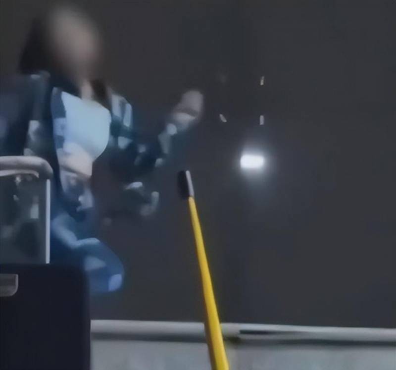 潍坊科技学院澄清，女生跳舞走光视频纯属虚构！