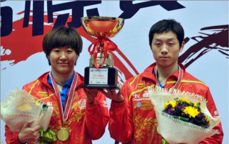 2012黄石乒乓球世界杯女单决赛，冠军风采依旧，赛场传奇与人生剩宴的五位大龄女神