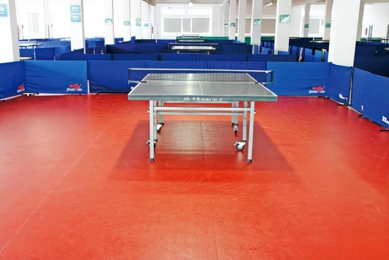 乒乓球比赛场地安装PVC运动地板，施工案例解析