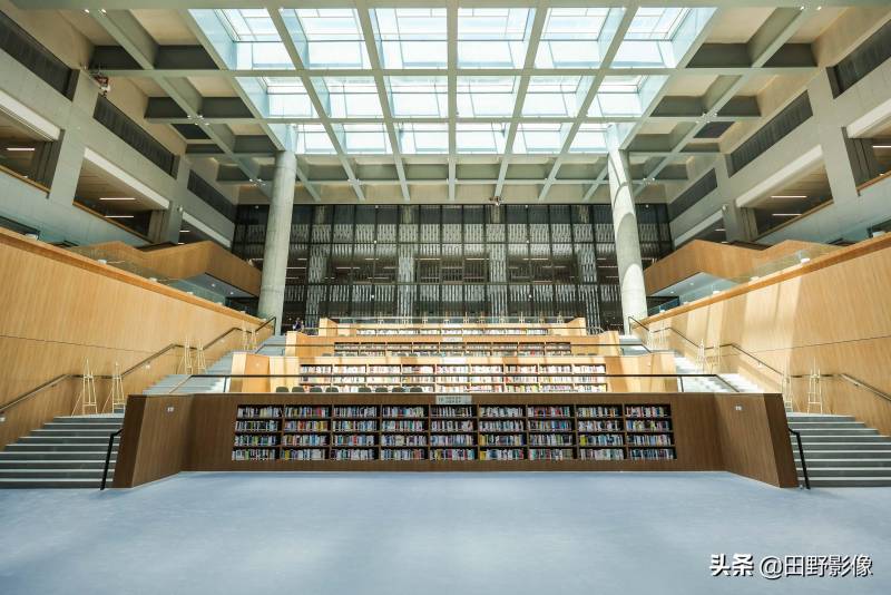 陕西省图书馆新馆正式开放，市民热盼阅读新空间