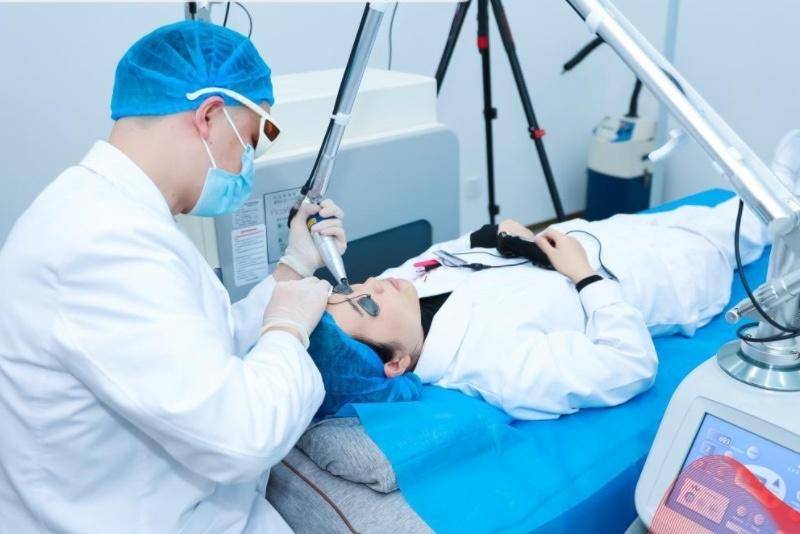重庆当代整形外科医院，皮肤色素性疾病治疗技术研讨盛会