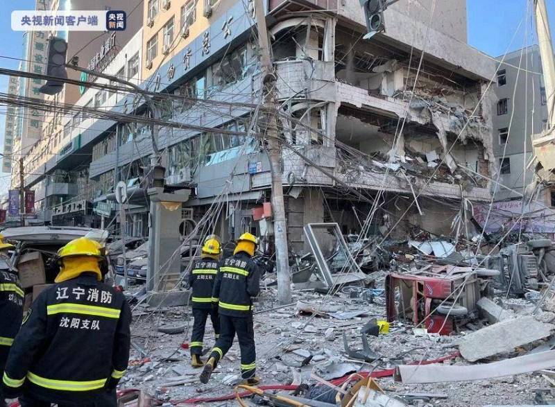 遼甯消防微博，沈陽一飯店爆炸，緊急出動25輛消防車救援