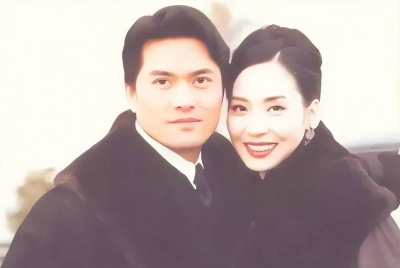 吕良伟三婚老婆杨小娟首曝光，47岁生子，婚姻幸福美满