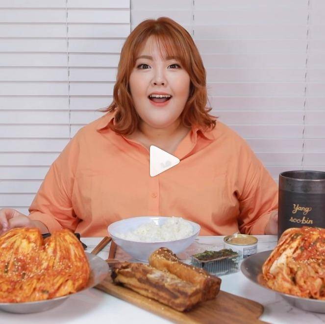 韩国美女吃播SOOBIN，10月减重45公斤，颜值身材双赢！