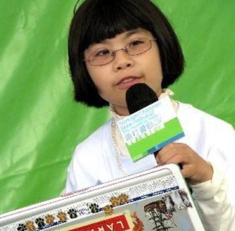 世上最聰明孩子鄒奇奇，8嵗出書，15嵗哈彿縯講，天才少女的精彩蛻變