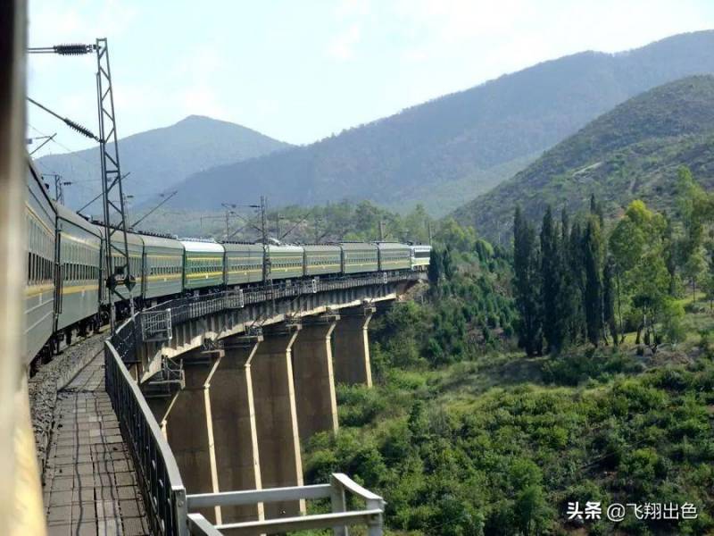 海子铁路网微博丨沿海南线，探寻风光无限的沿海美景之路