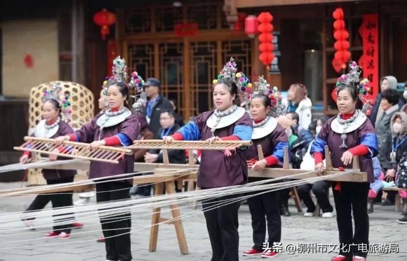 柳州新康辉国际旅行社的微博，春游季开启，精选线路热卖，速来领券出行！