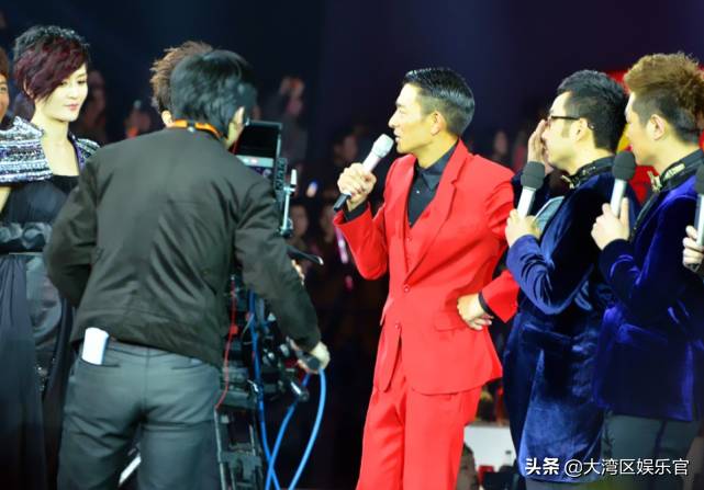 刘德华确认加盟湖南卫视跨年，星光熠熠共迎新年盛宴