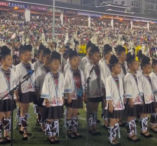 大嘴韩乔生的微博视频，现场解说“村超”，中国足球新希望？