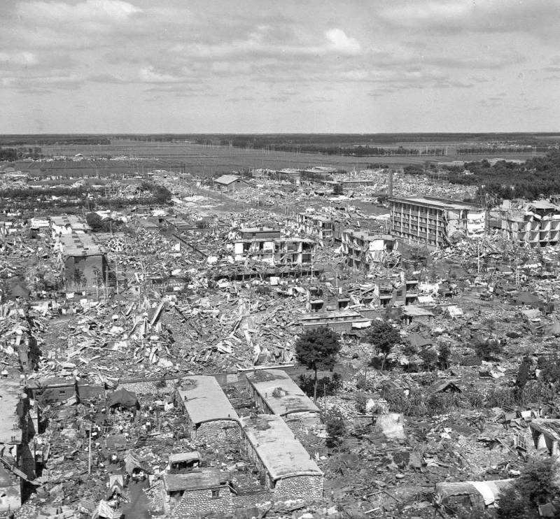 1976唐山大地震真实影像，24万生命陨落，主席痛心落泪