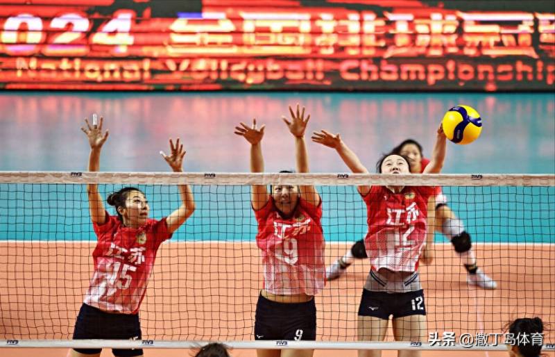 江苏女排取胜，总决赛3比1，逆转河南，何慕汗献关键分