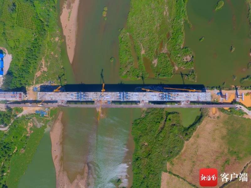 酷拍海南作品展，1357.2米昌化江大桥旅游公路风采