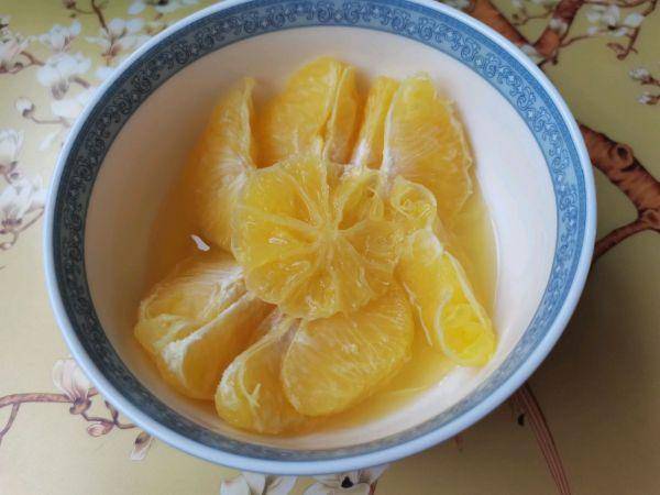 盐蒸橙子，润喉止咳的温暖甜品