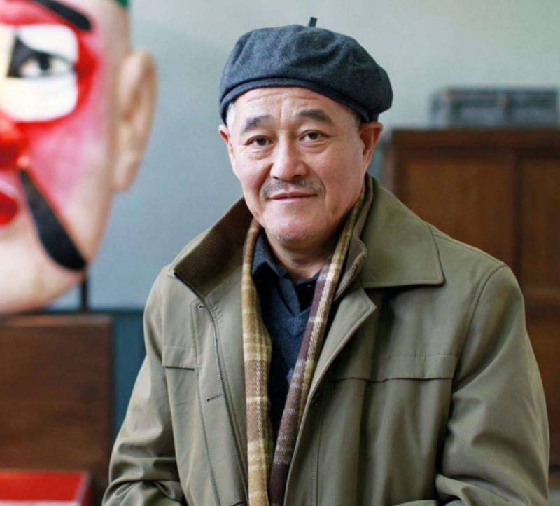 64岁赵本山卸任本山传媒法定代表人，安三弟子接棒传承