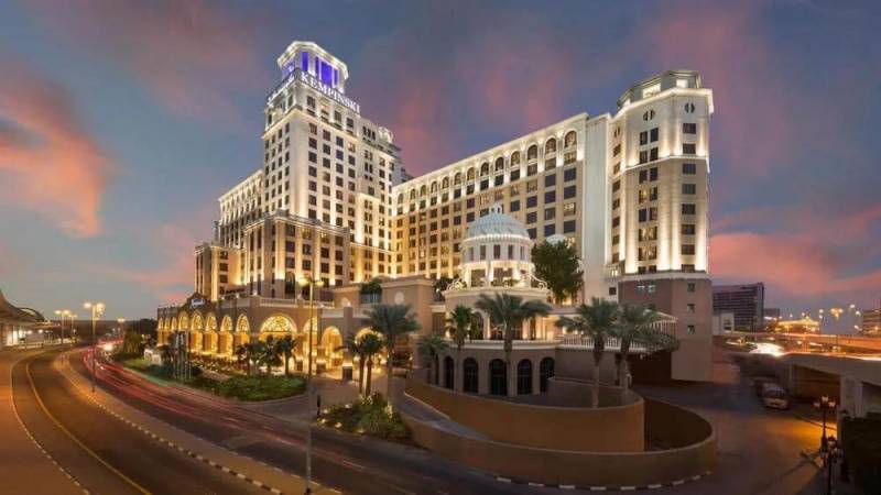 探访迪拜阿拉伯塔酒店，十亿豪华下的入住体验