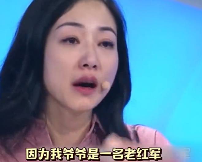 给力姐以前是干DJ的吧，如今舞台翻车，实力证明，翻红非易事