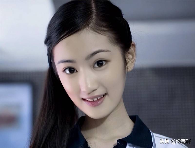 黄诗佳的微博，13岁上戏才女，整容之路引发热议