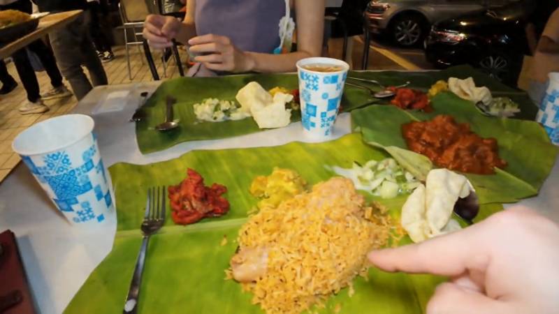 在马来西亚吉隆坡，50元尽享米其林级街边美食