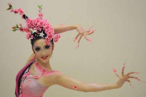 劉巖的微博，14年後，奧運獨舞者殷碩的舞蹈人生