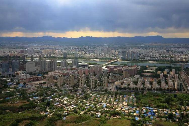 市民称辽宁朝阳现加快撤县设区，力促西部中心城市崛起。
